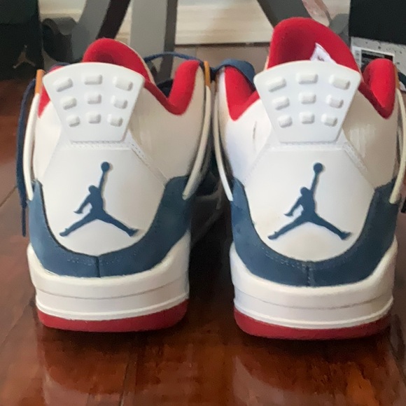 AIR JORDAN 4’s RETRO MESSY ROOM GS size 7Y boys - Picture 3 of 6